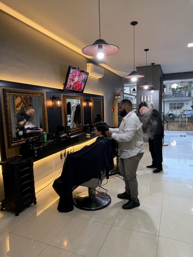 Barbeiro em Meia Praia, Itapema - SC | Marujos Barbearia — barbearia em Meia Praia, Itapema - SC
