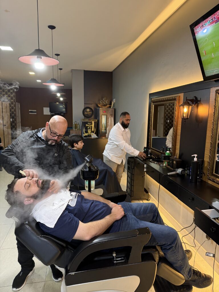 Barbeiro em Meia Praia, Itapema - SC | Marujos Barbearia — barbearia em Meia Praia, Itapema - SC