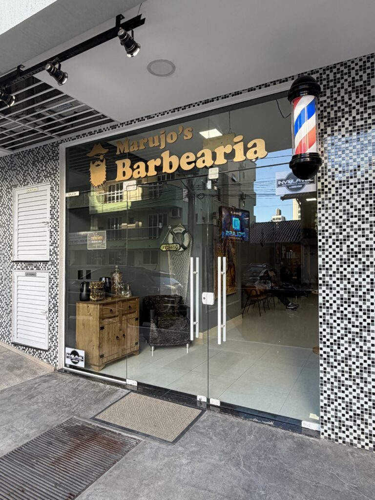 Barbeiro em Meia Praia, Itapema - SC | Marujos Barbearia — barbearia em Meia Praia, Itapema - SC