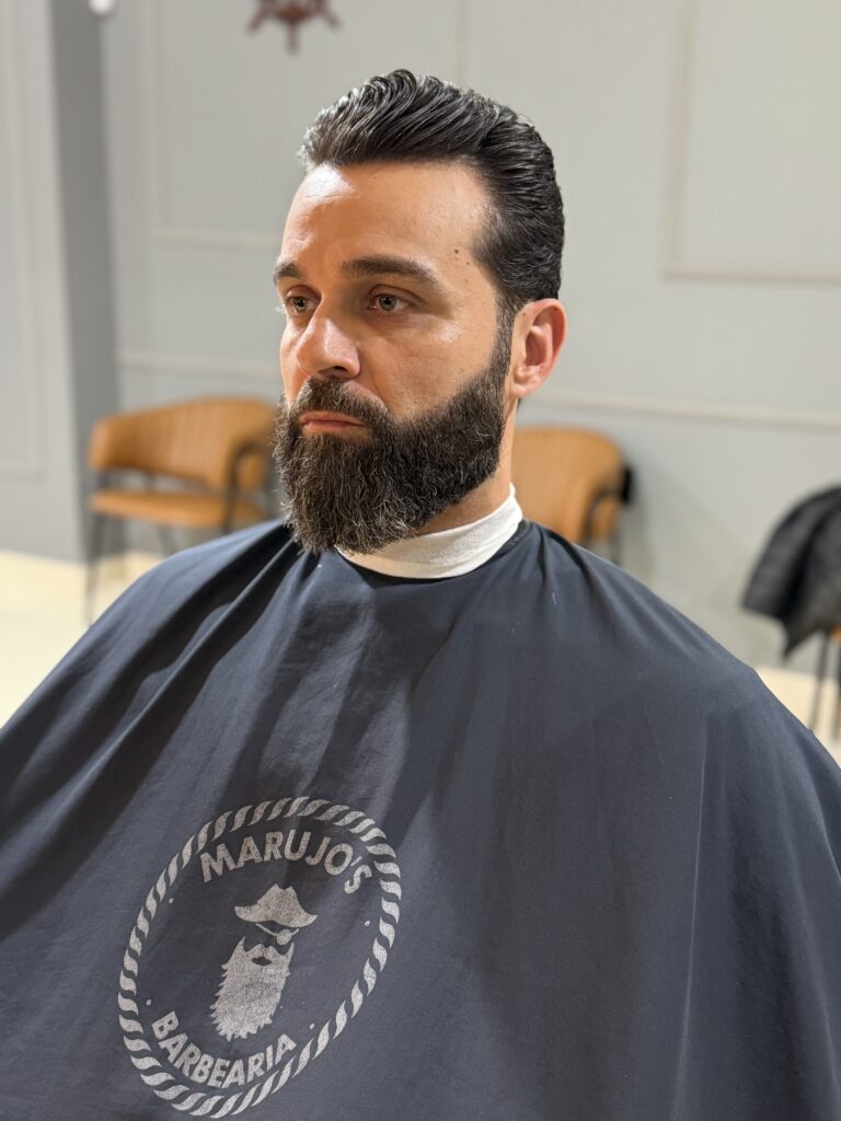 Barbeiro em Meia Praia, Itapema - SC | Marujos Barbearia — barbearia em Meia Praia, Itapema - SC