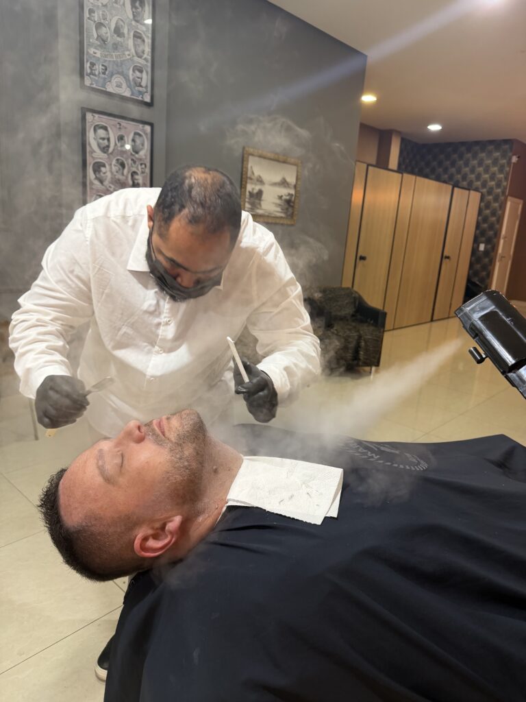 Barbeiro em Meia Praia, Itapema - SC | Marujos Barbearia — barbearia em Meia Praia, Itapema - SC
