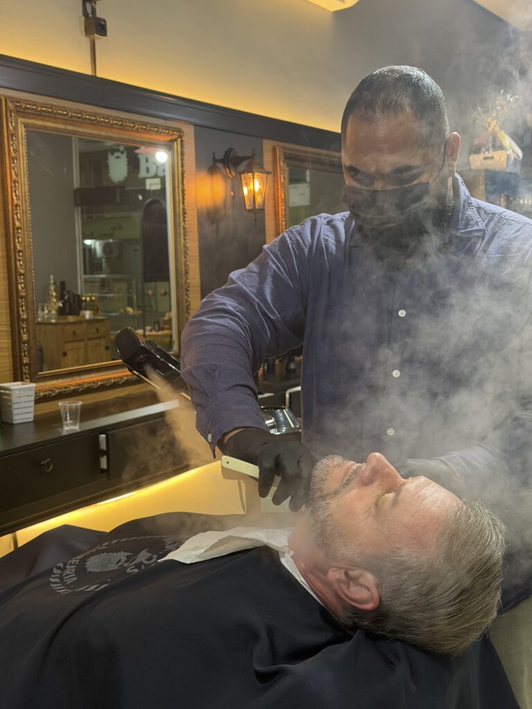 Barbeiro em Meia Praia, Itapema - SC | Marujos Barbearia — barbearia em Meia Praia, Itapema - SC